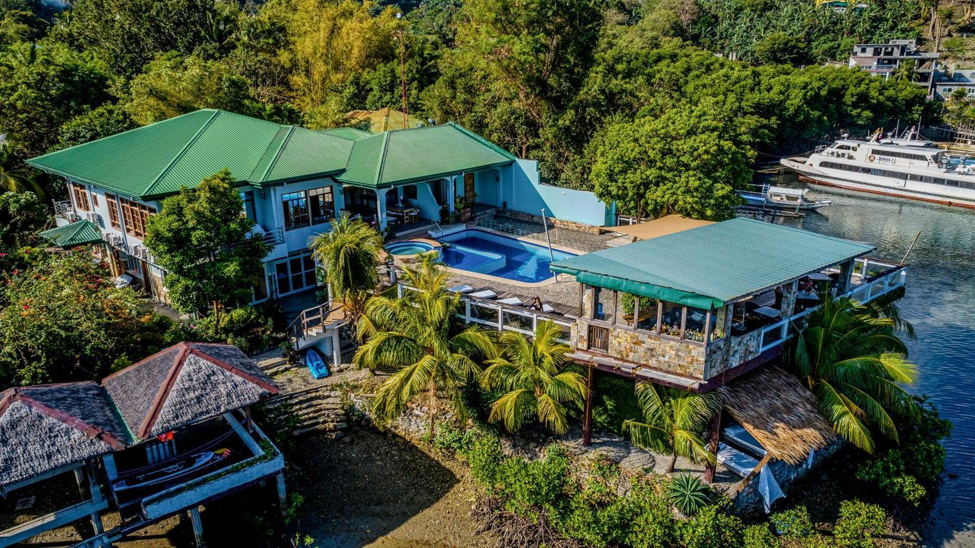 Edgewater Dive & Spa Resort Puerto Galera Extérieur photo