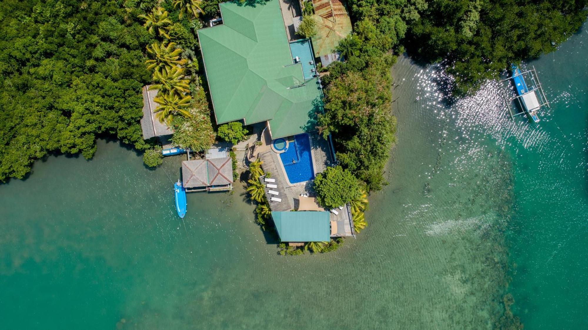 Edgewater Dive & Spa Resort Puerto Galera Extérieur photo