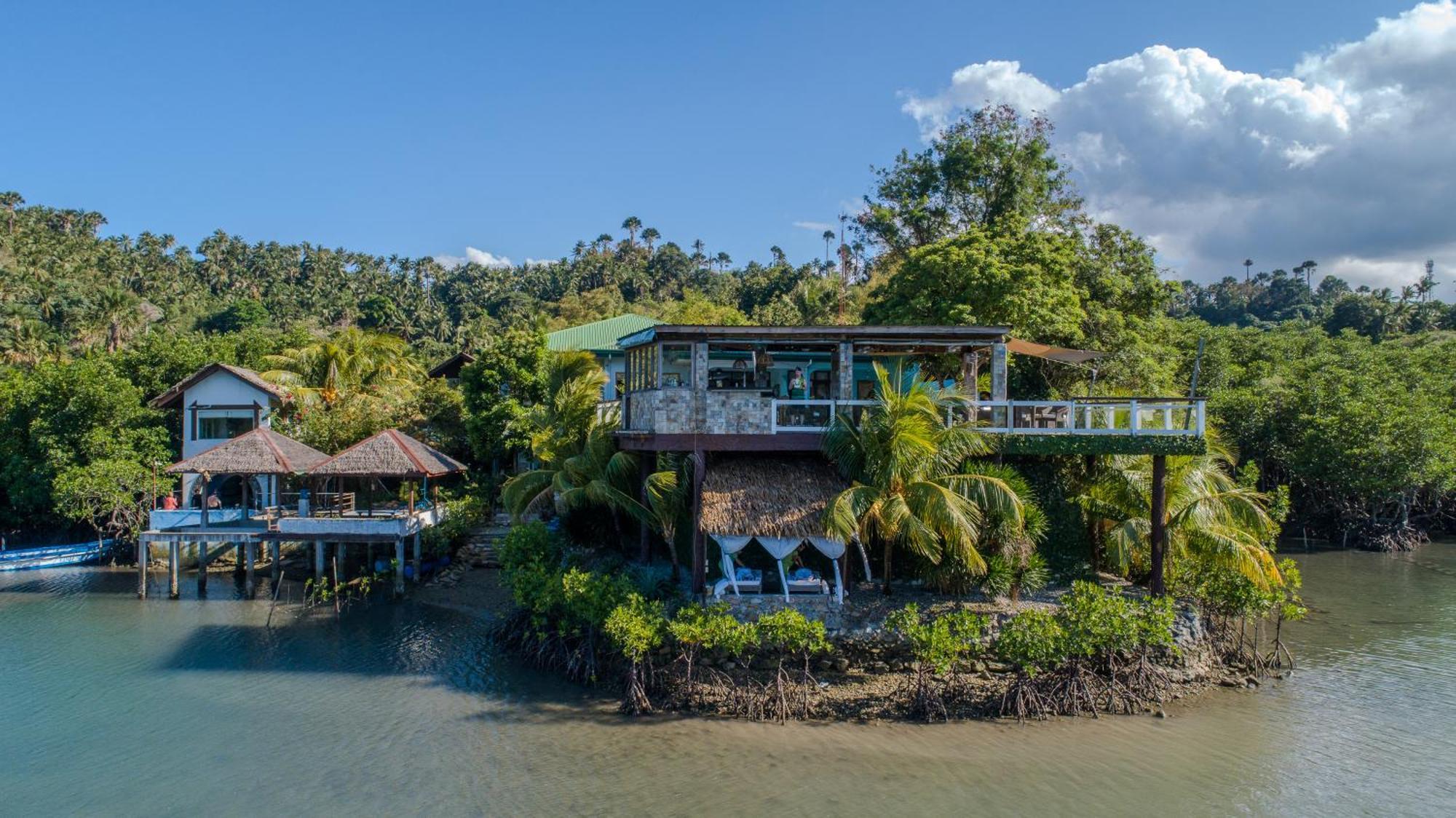 Edgewater Dive & Spa Resort Puerto Galera Extérieur photo
