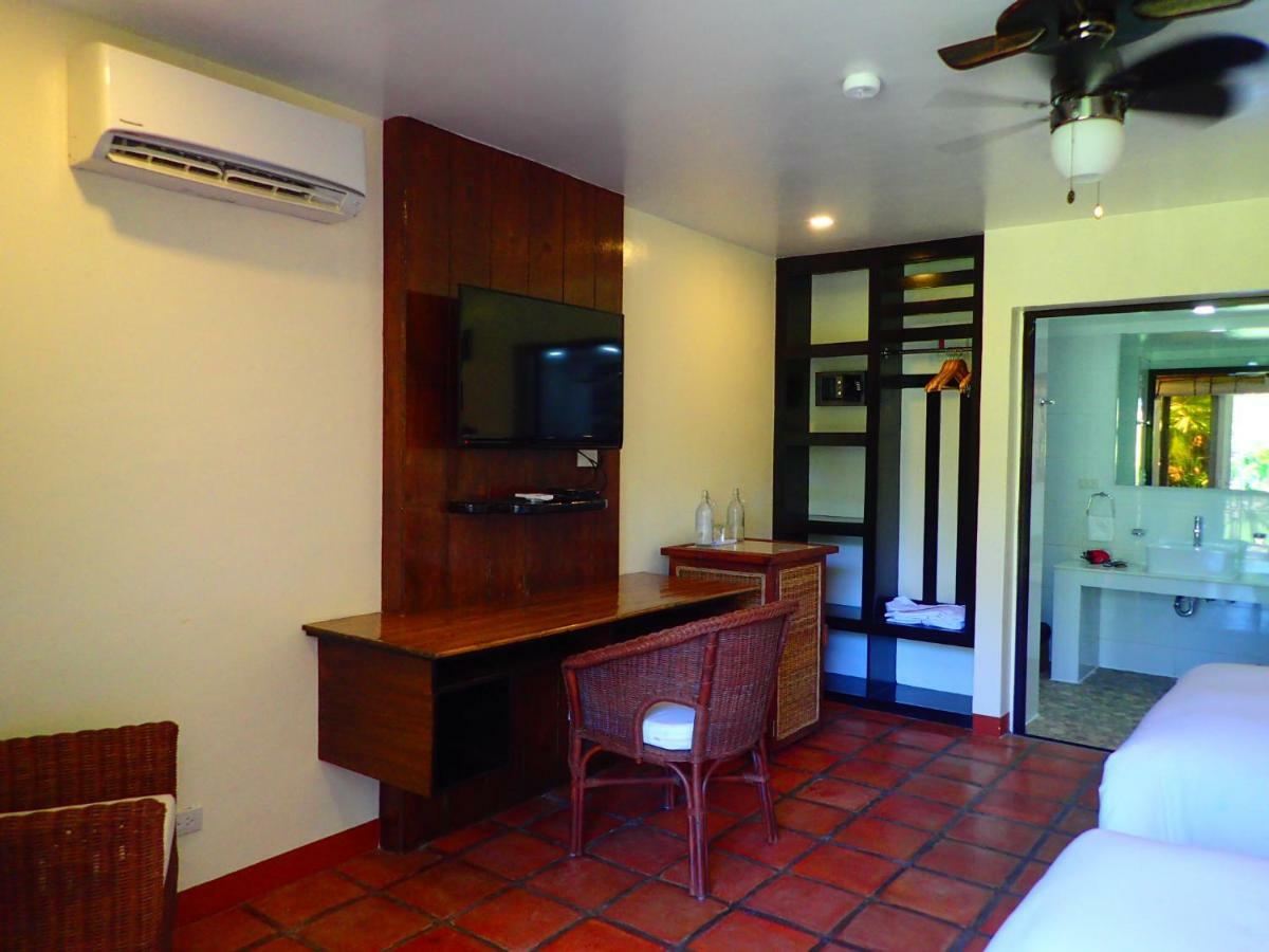 Edgewater Dive & Spa Resort Puerto Galera Extérieur photo